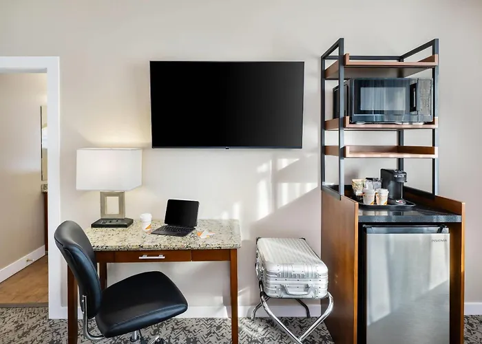 Quality Inn & Suites (Adults Only) Vancouver